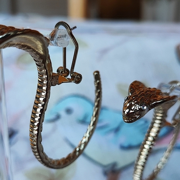 Cobra Snake Venomous Oversized Gold Tone Pierced Statement Earrings Oddities EUC - Picture 9 of 12